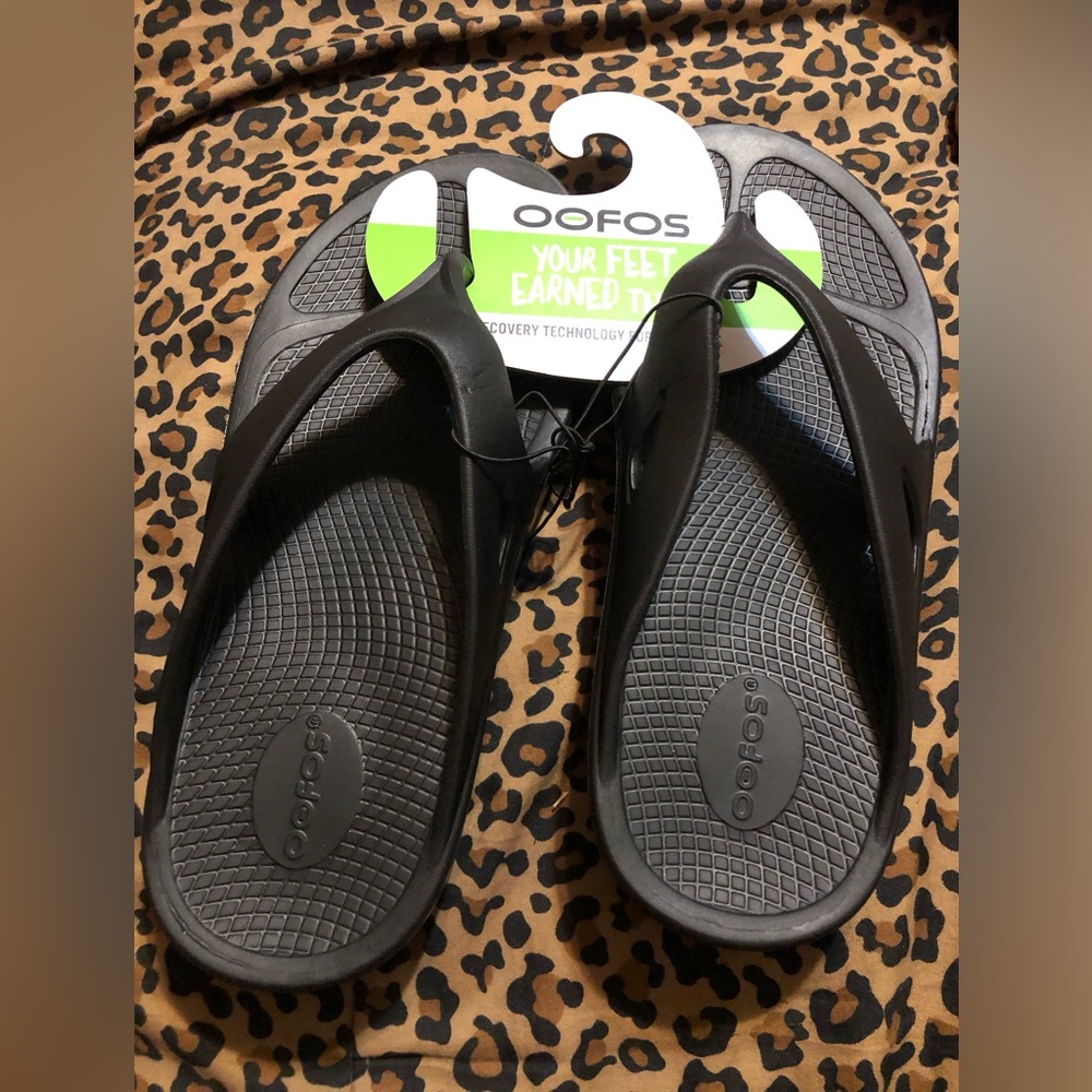 OOFOS Black Sandals